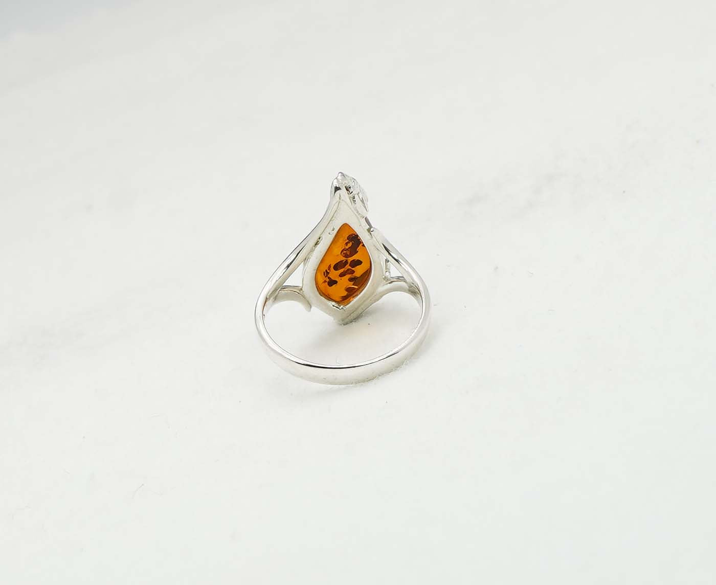 925 Solid Sterling Silver Natural Baltic Amber Ring - 3.3 Grams