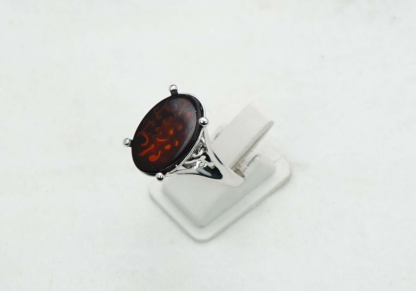 925 Solid Sterling Silver Natural Baltic Amber Ring - 4.4 Grams