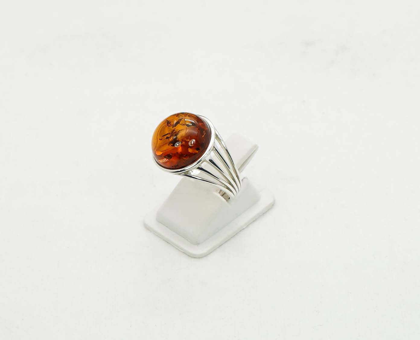 925 Solid Sterling Silver Natural Baltic Amber Ring - 3.9 Grams
