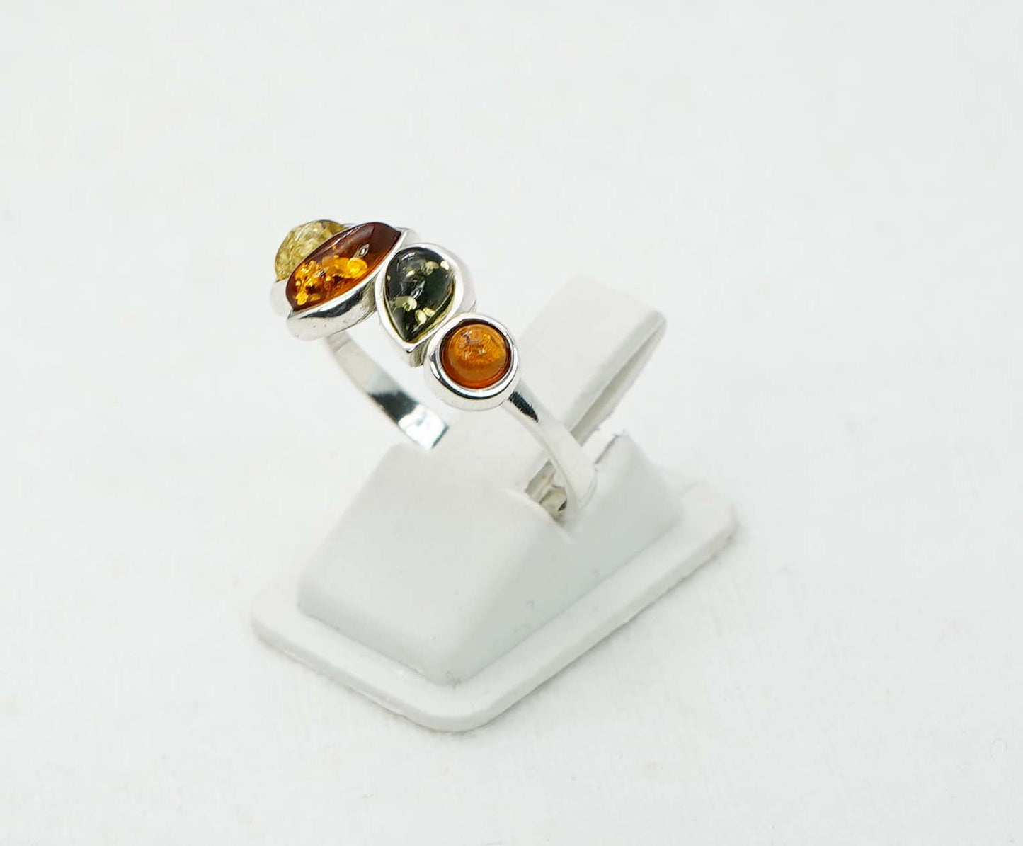 925 Solid Sterling Silver Natural Baltic Amber Ring - 2.8 Grams