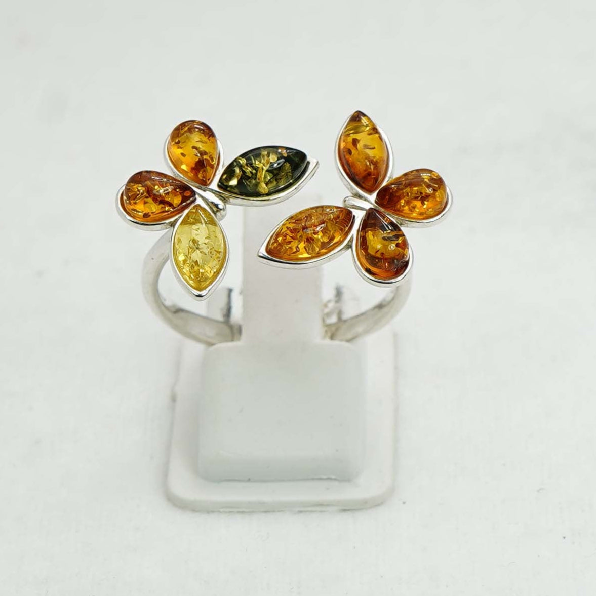 925 Solid Sterling Silver Natural Baltic Amber Ring- 4 Grams