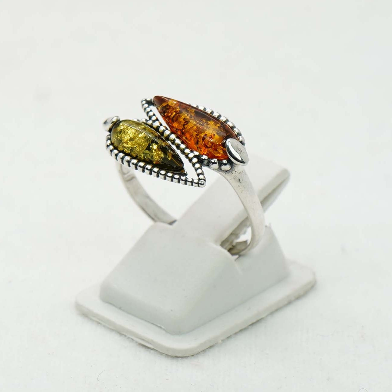 925 Solid Sterling Silver Natural Baltic Amber Ring-2.8 Grams
