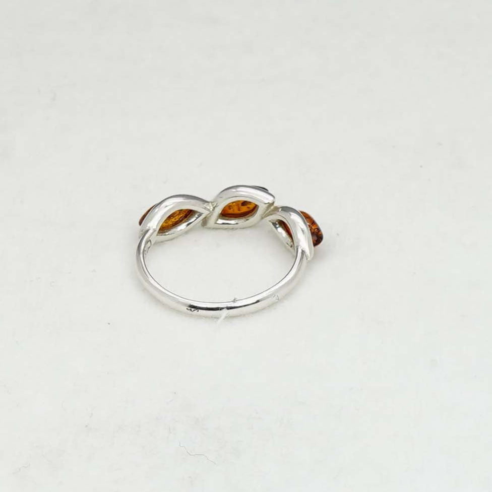 925 Solid Sterling Silver Natural Baltic Amber Ring- 2.6 Grams