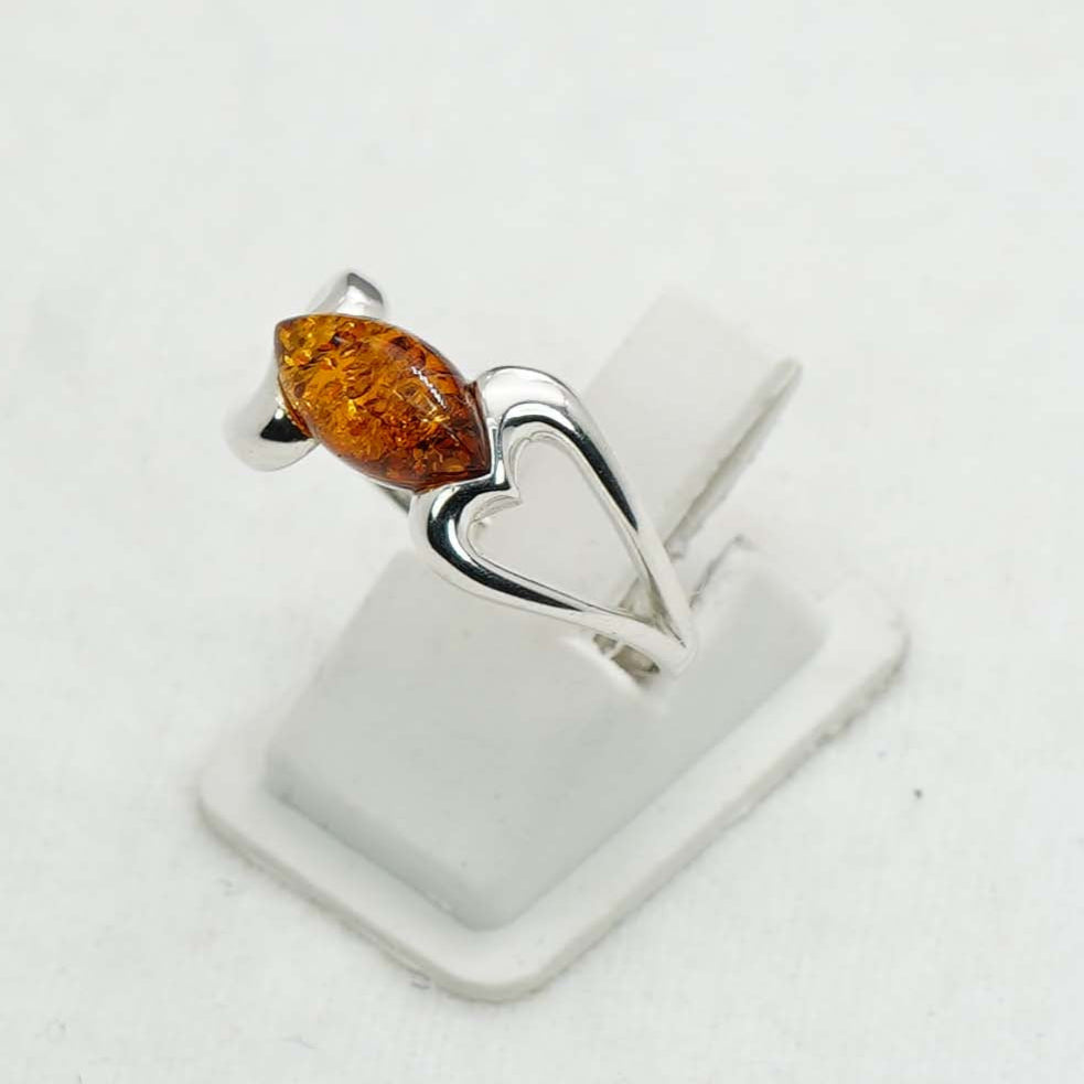 925 Solid Sterling Silver Natural Baltic Amber Ring- 3.2 Grams