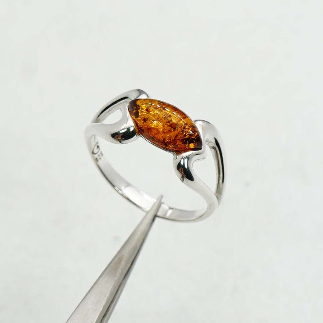 925 Solid Sterling Silver Natural Baltic Amber Ring- 3.2 Grams