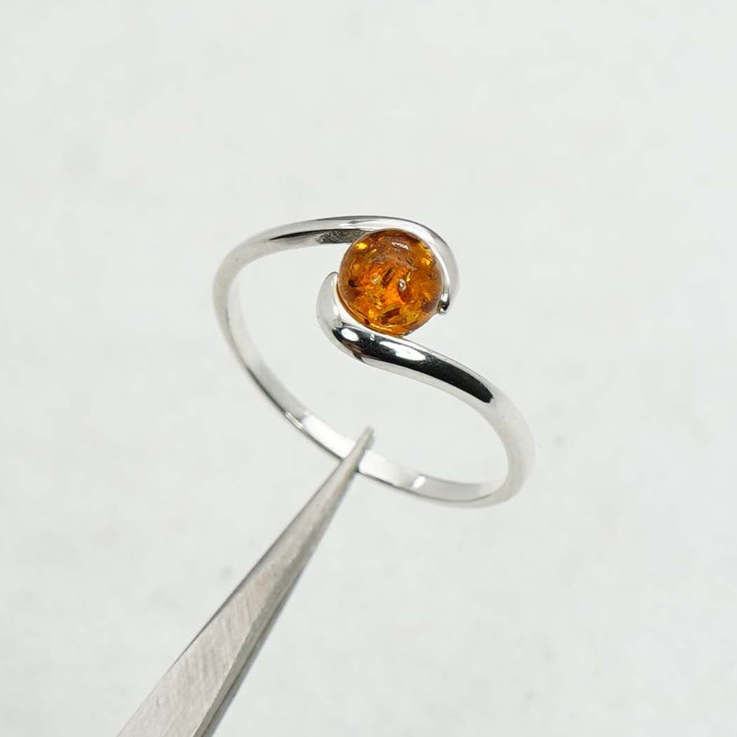 925 Solid Sterling Silver Natural Baltic Amber Ring-1.8 Grams