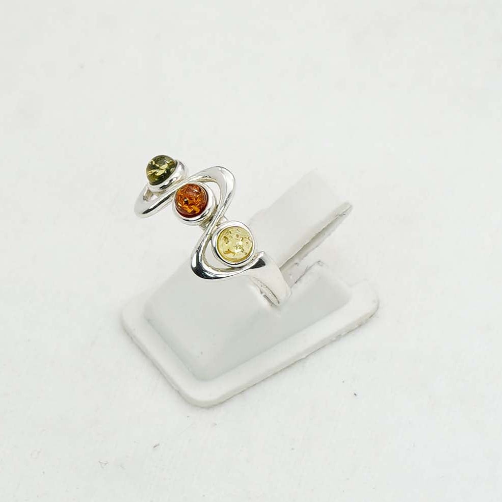 925 Solid Sterling Silver Natural Baltic Amber Ring - 3.1 Grams