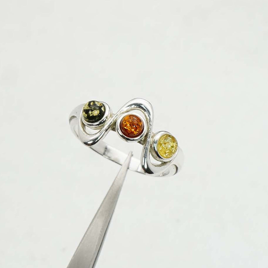 925 Solid Sterling Silver Natural Baltic Amber Ring - 3.1 Grams