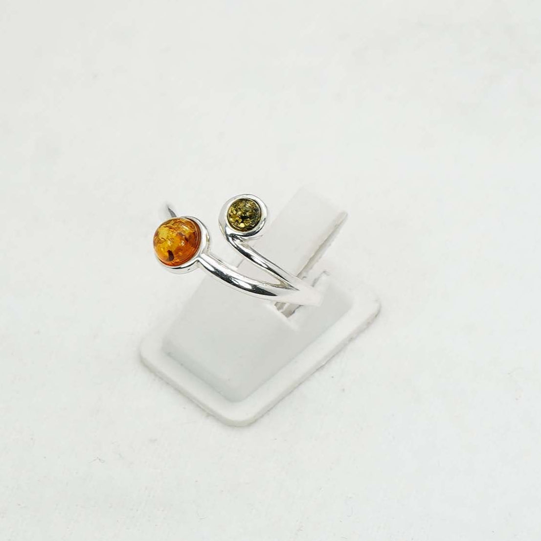 925 Solid Sterling Silver Natural Baltic Amber Ring-2.5 Grams
