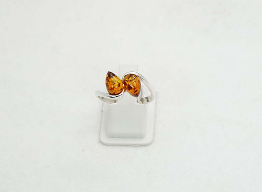 925 Solid Sterling Silver Natural Baltic Amber Ring - 2.8 Grams
