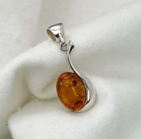 925 Solid Sterling Silver Natural Baltic Amber Pendant - 3.4 Grams
