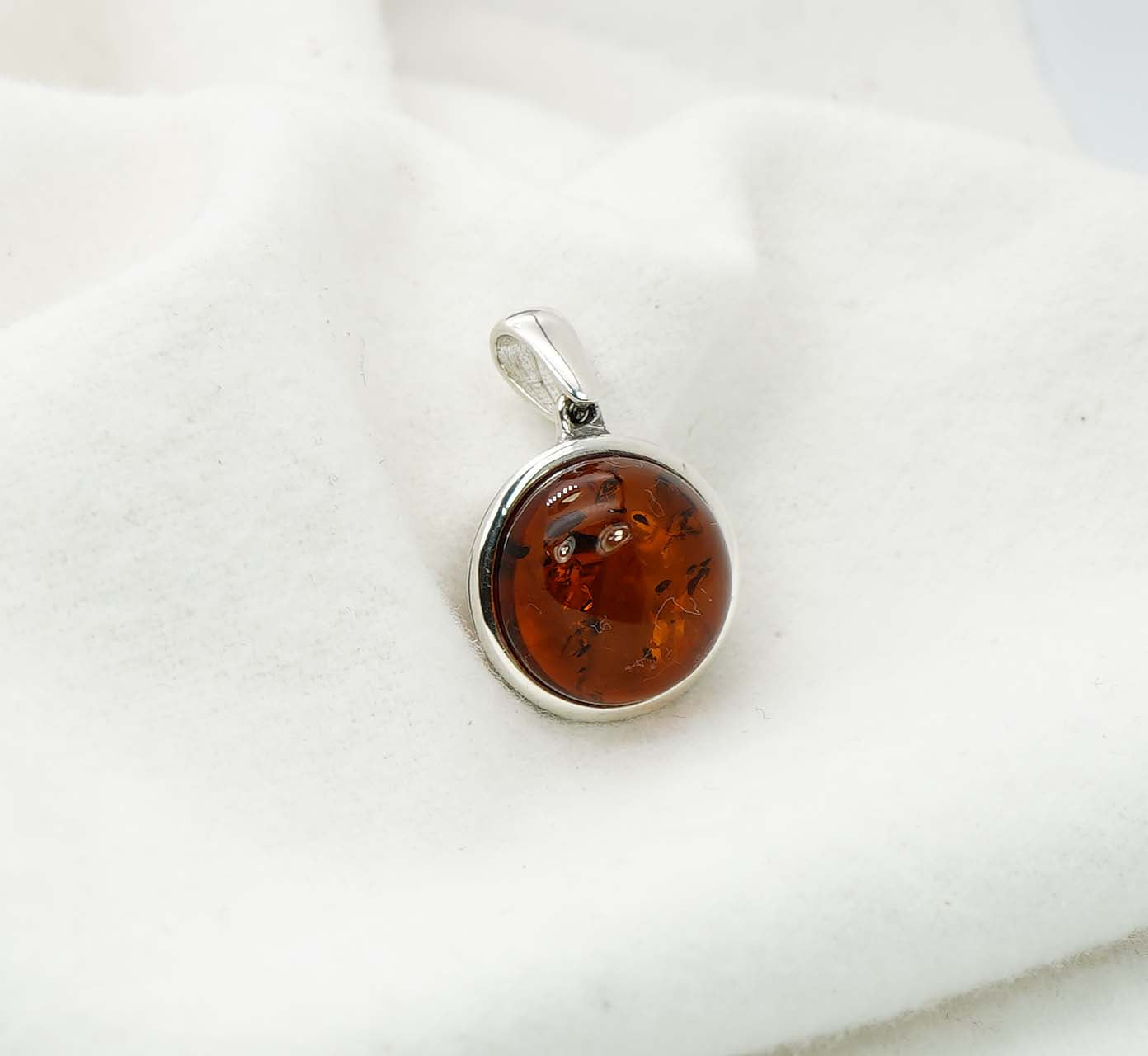 925 Solid Sterling Silver Natural Baltic Amber Pendant - 4 Gram
