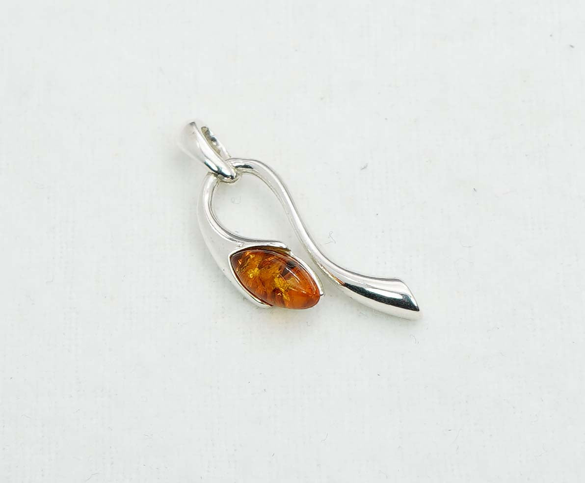 925 Solid Sterling Silver Natural Baltic Amber Pendant - 2.6 Gram
