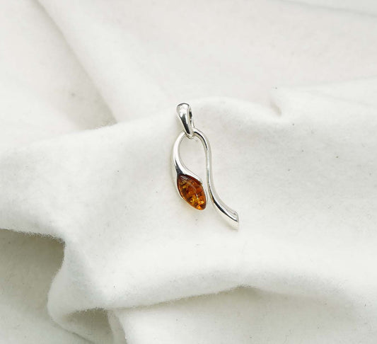 925 Solid Sterling Silver Natural Baltic Amber Pendant - 2.6 Gram