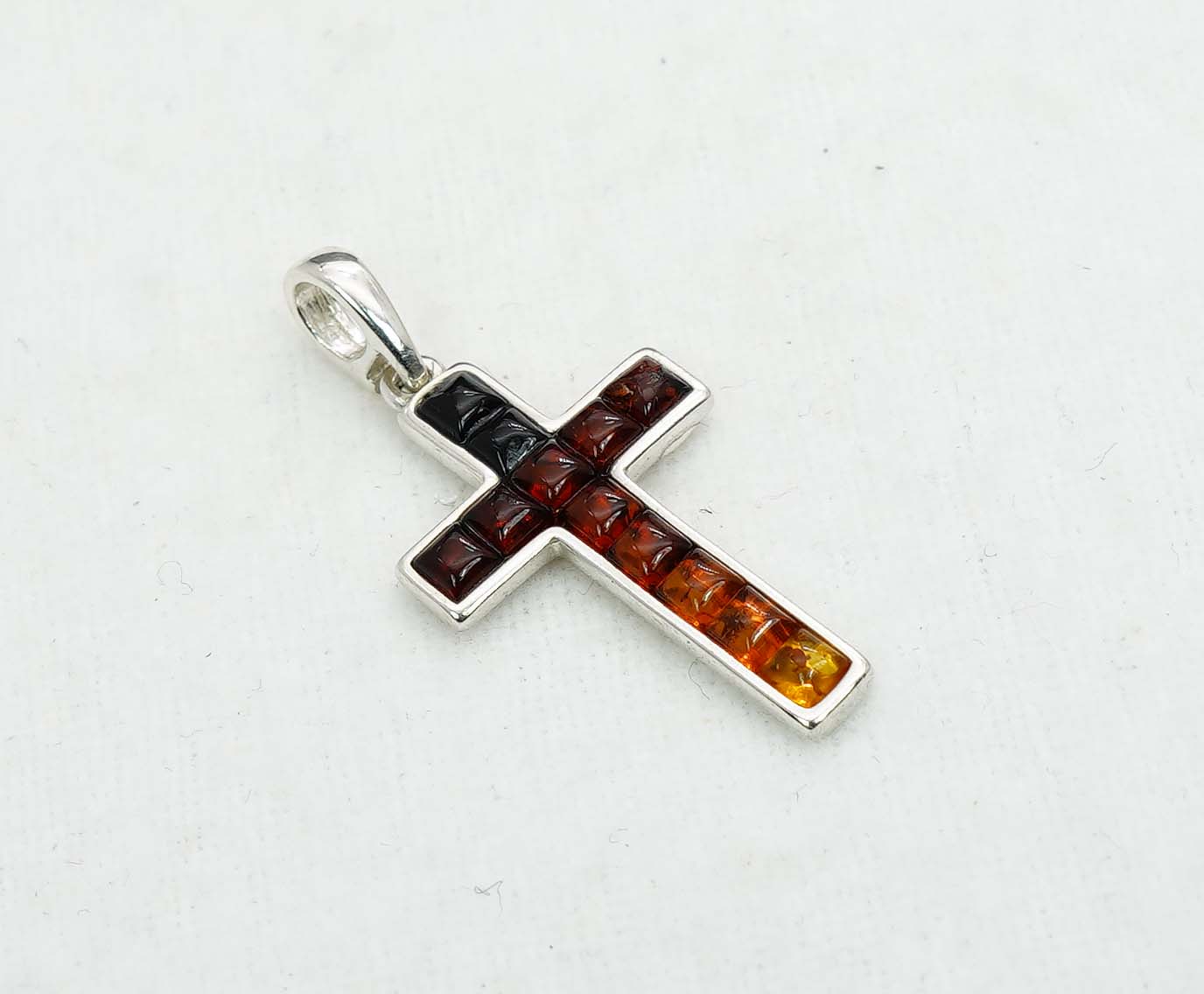 925 Solid Sterling Silver Natural Baltic Amber Pendant - 2.2 Gram