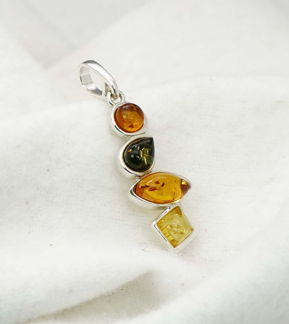 925 Solid Sterling Silver Natural Baltic Amber Pendant - 2.8 Gram