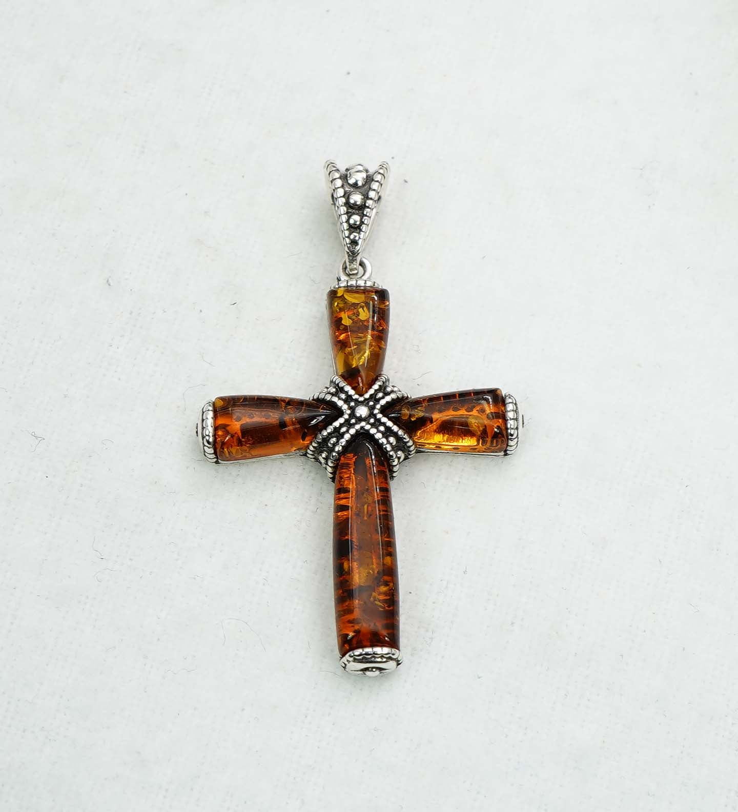 925 Solid Sterling Silver Natural Baltic Amber Pendant - 4.6 Gram