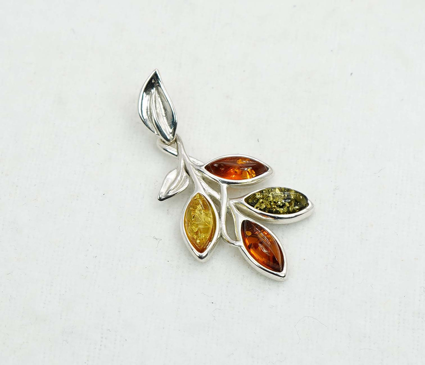 925 Solid Sterling Silver Natural Baltic Amber Pendant - 3.5 Gram