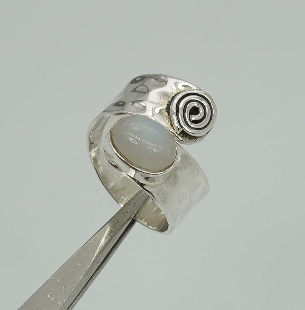 925 Sterling Silver Hammered Adjustable Ring - 7.8 Grams