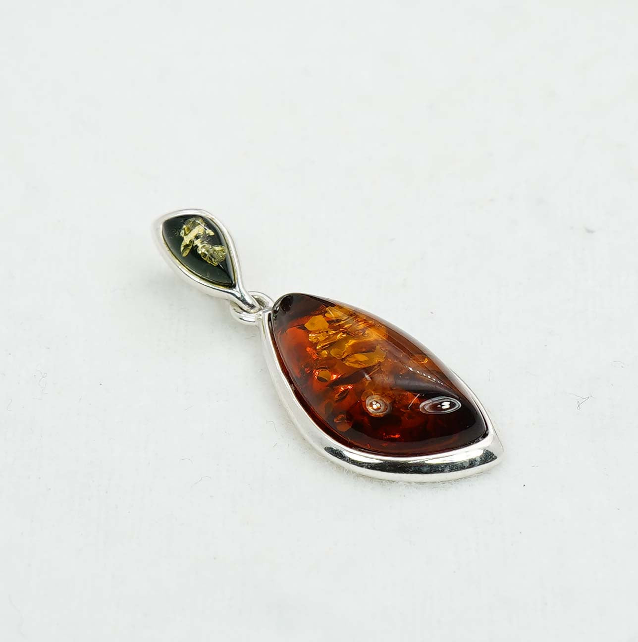 925 Solid Sterling Silver Natural Baltic Amber Pendant - 2.5 Gram