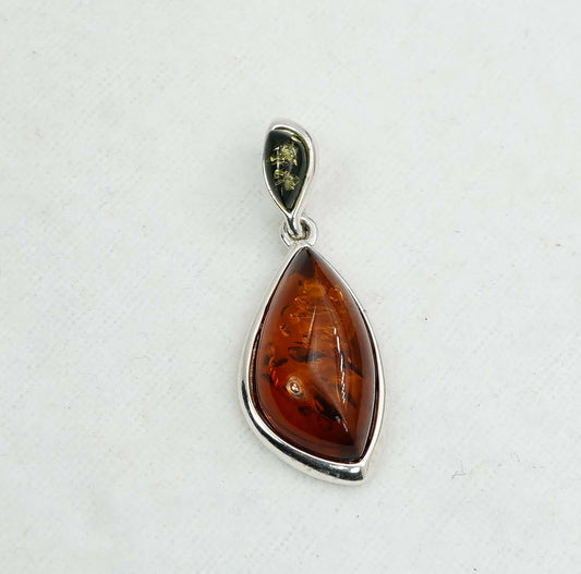 925 Solid Sterling Silver Natural Baltic Amber Pendant - 2.5 Gram
