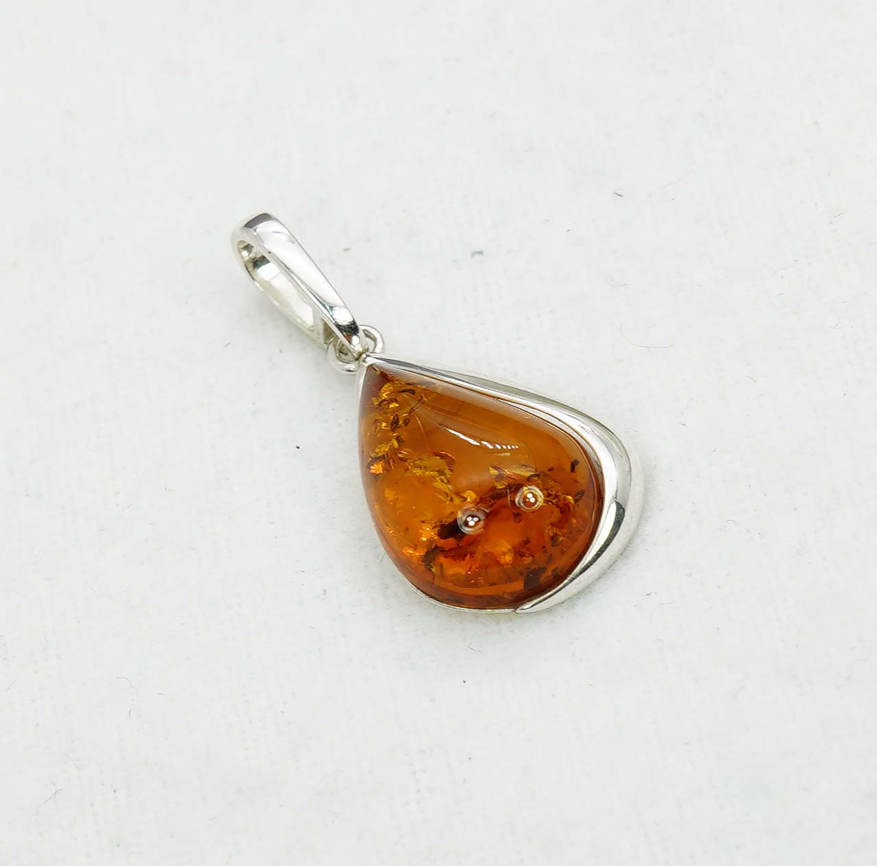925 Solid Sterling Silver Natural Baltic Amber Pendant - 2.2 Gram