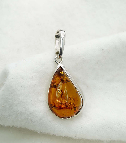 925 Solid Sterling Silver Natural Baltic Amber Pendant - 2.2 Gram