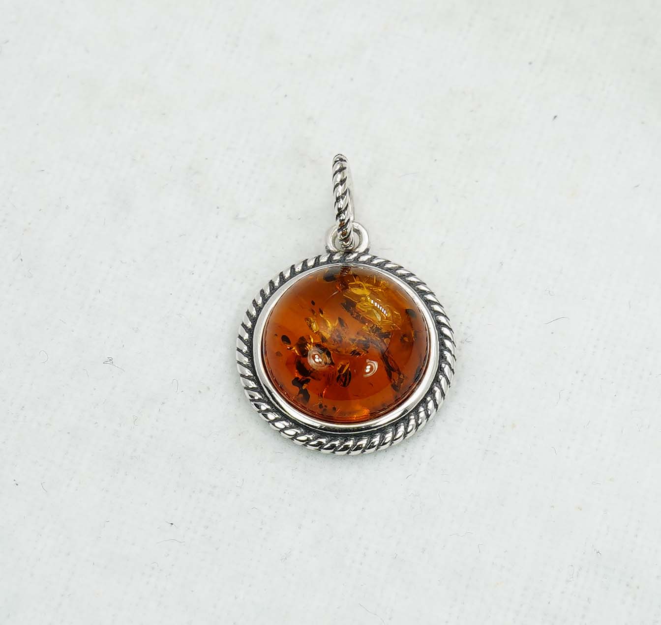 925 Solid Sterling Silver Natural Baltic Amber Pendant - 2.4 Gram