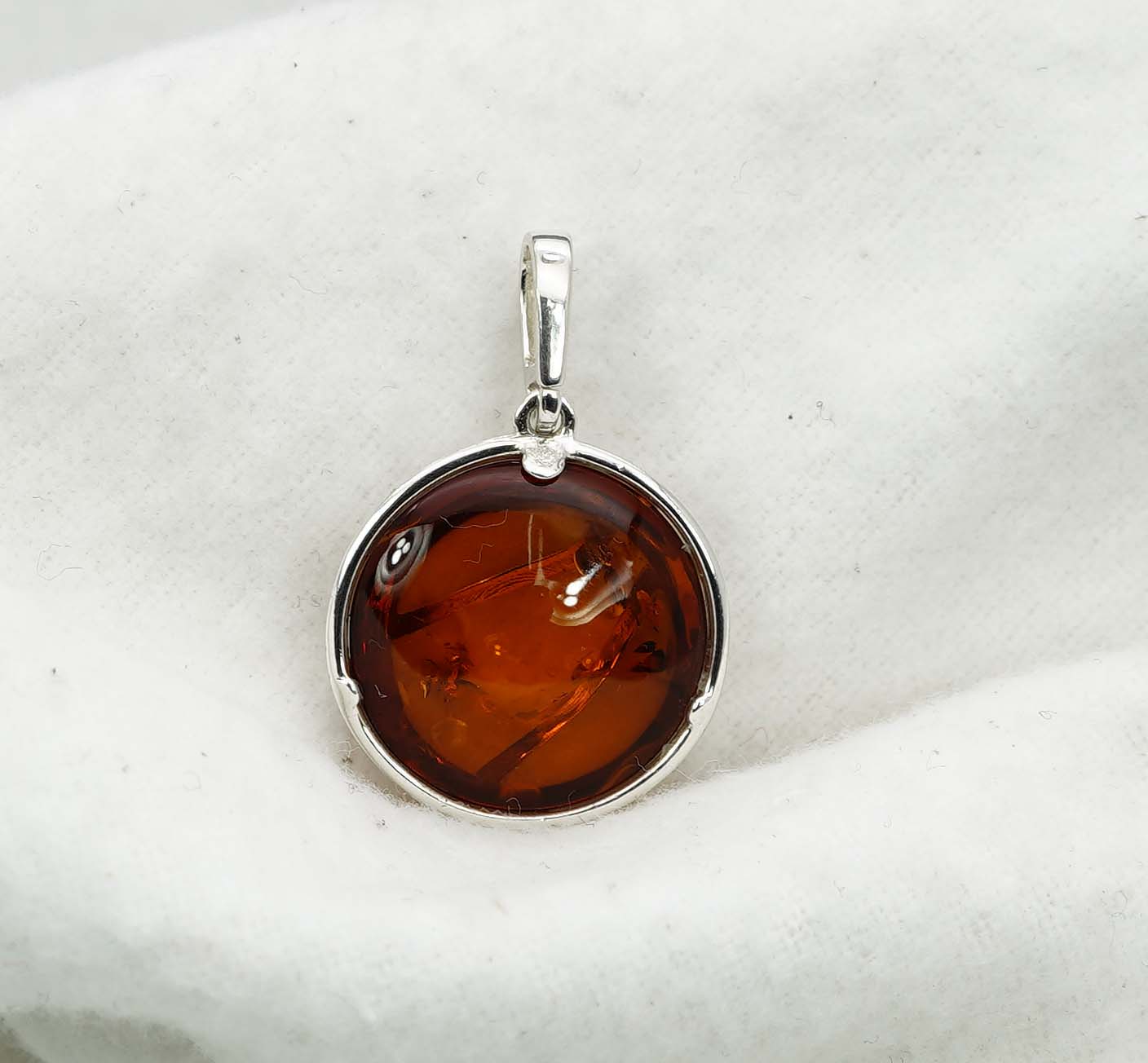 925 Solid Sterling Silver Natural Baltic Amber Pendant -2.6 Gram