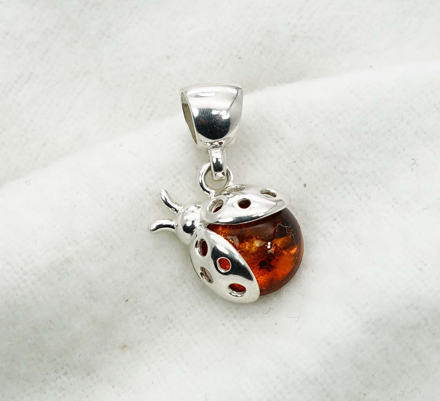 925 Solid Sterling Silver Natural Baltic Amber Pendant 2.2 Gram