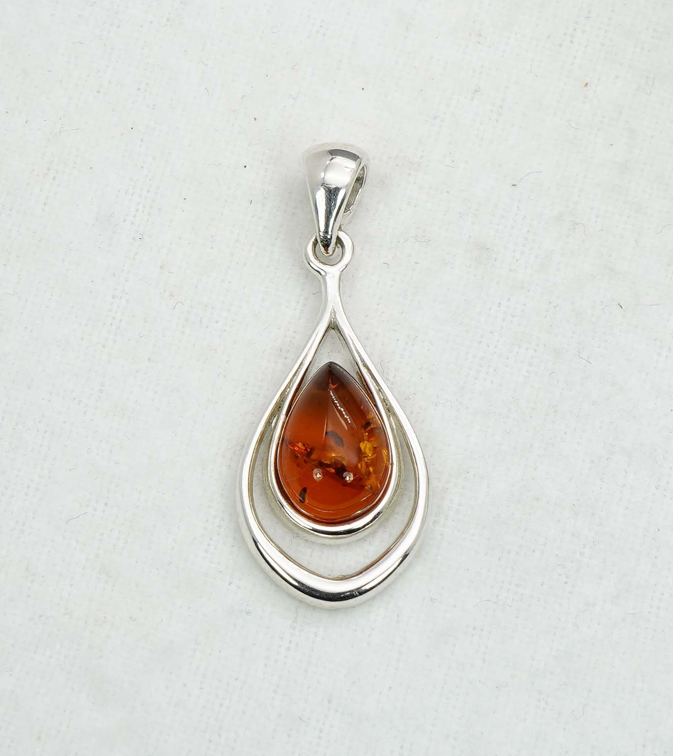 925 Solid Sterling Silver Natural Baltic Amber Pendant 3.9 Gram
