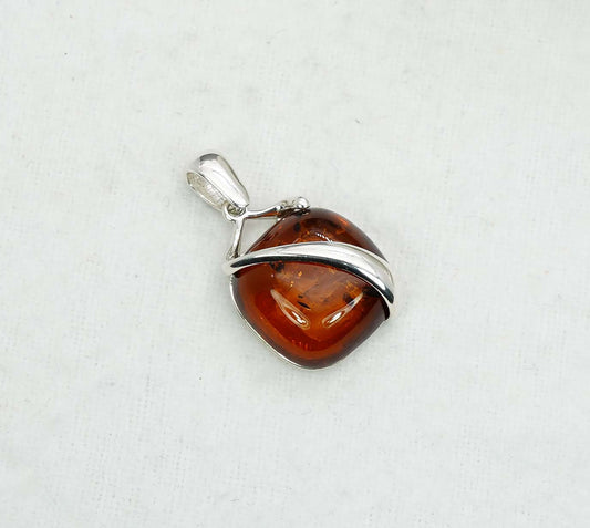925 Solid Sterling Silver Natural Baltic Amber Pendant 3.5 Gram