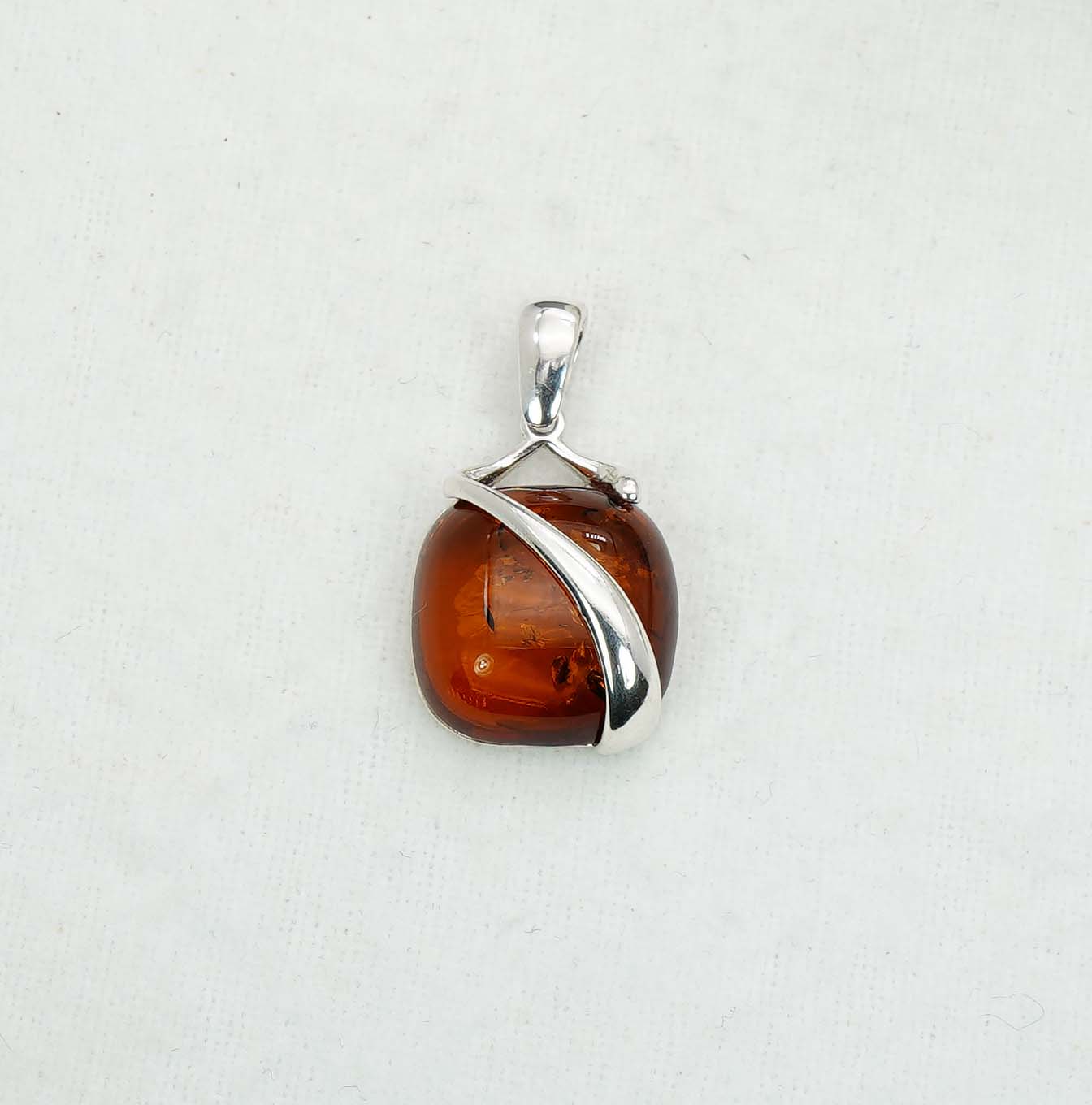 925 Solid Sterling Silver Natural Baltic Amber Pendant 3.5 Gram