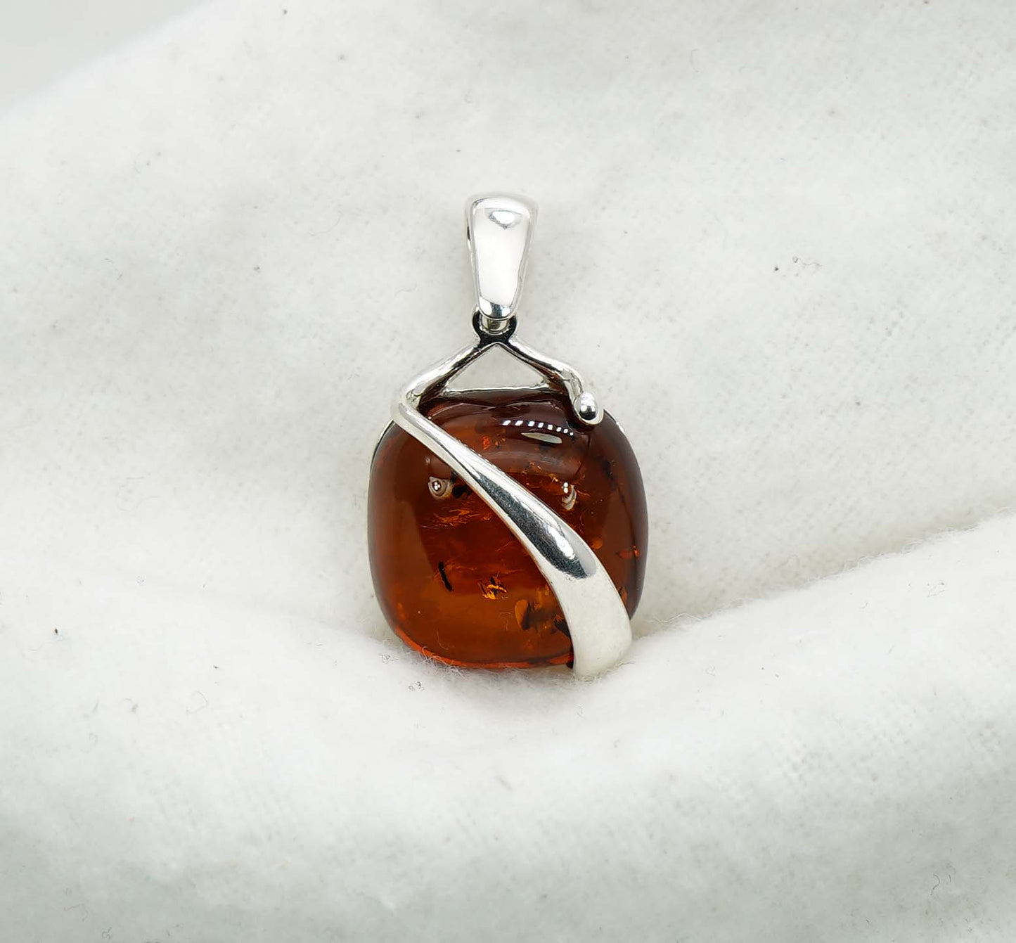 925 Solid Sterling Silver Natural Baltic Amber Pendant 3.5 Gram