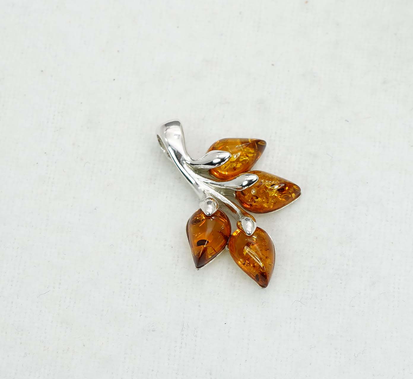 925 Solid Sterling Silver Natural Baltic Amber Pendant 2.5 Gram