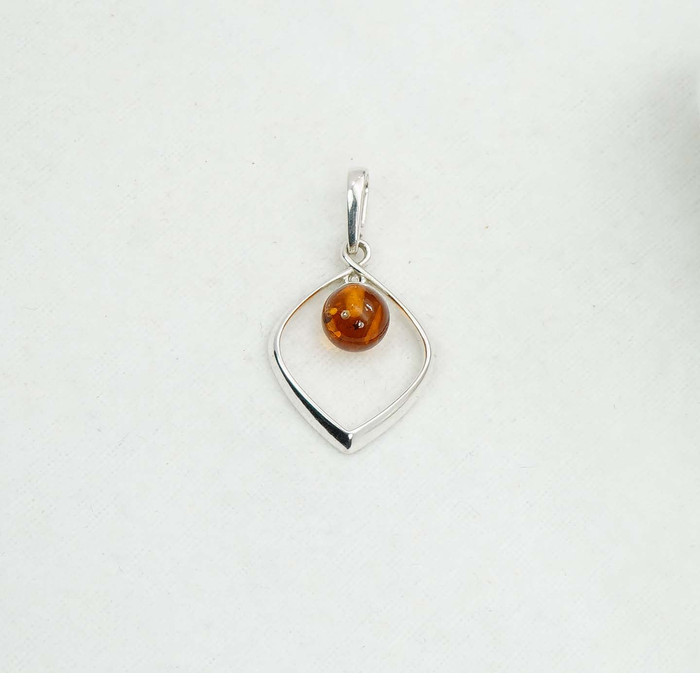 925 Solid Sterling Silver Natural Baltic Amber Pendant 2.4 Gram