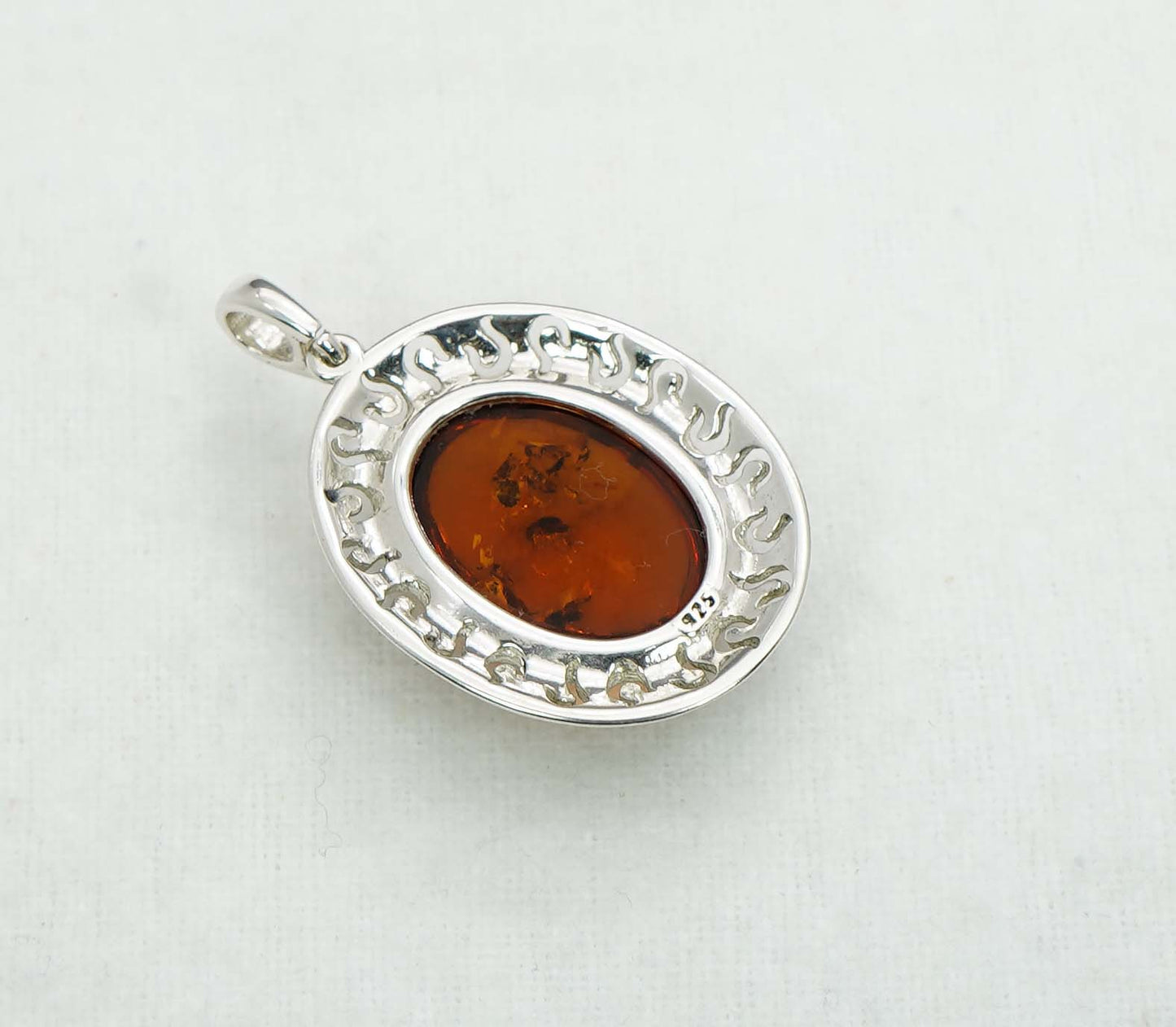 925 Solid Sterling Silver Natural Baltic Amber Pendant 4.6 Gram