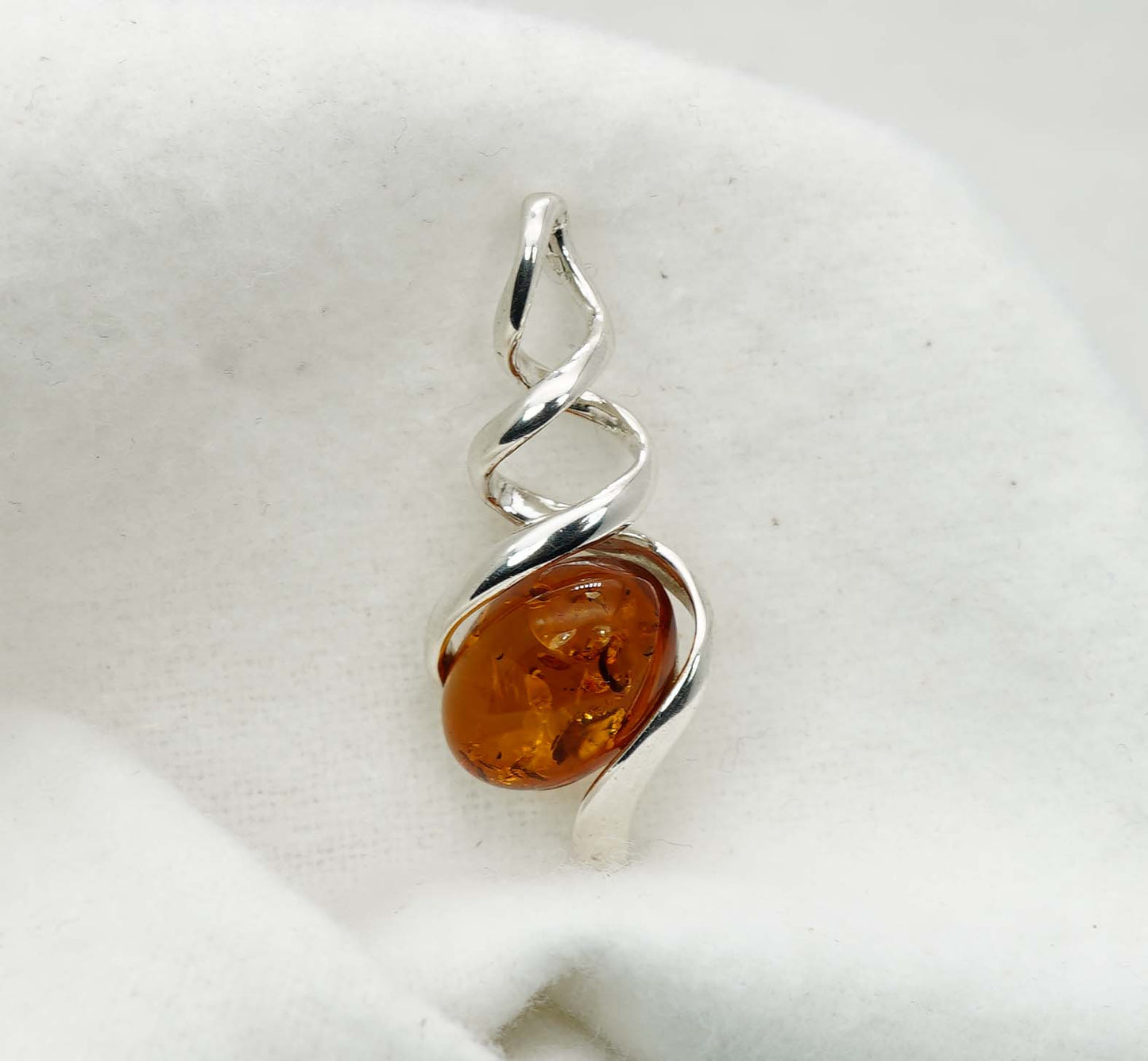 925 Solid Sterling Silver Natural Baltic Amber Pendant 3  Gram