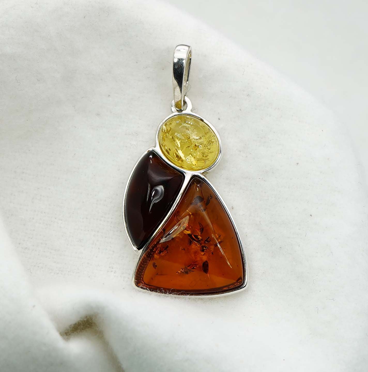 925 Solid Sterling Silver Natural Baltic Amber Pendant 4 Gram
