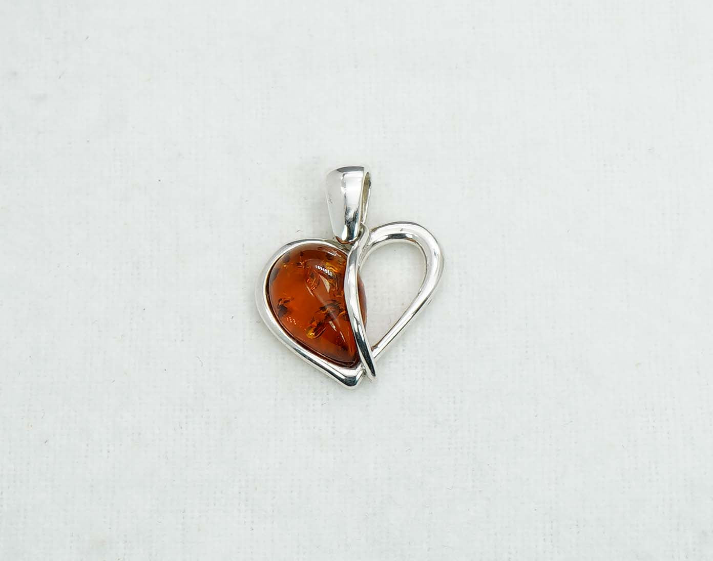 925 Solid Sterling Silver Natural Baltic Amber Pendant 2.3 Gram