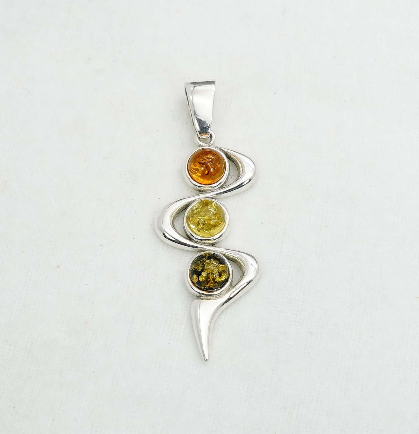 925 Solid Sterling Silver Natural Baltic Amber Pendant 5.1 Gram