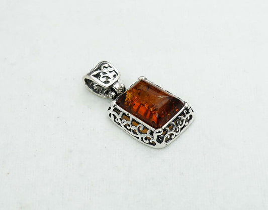 925 Solid Sterling Silver Natural Baltic Amber Pendant 4.1 Gram