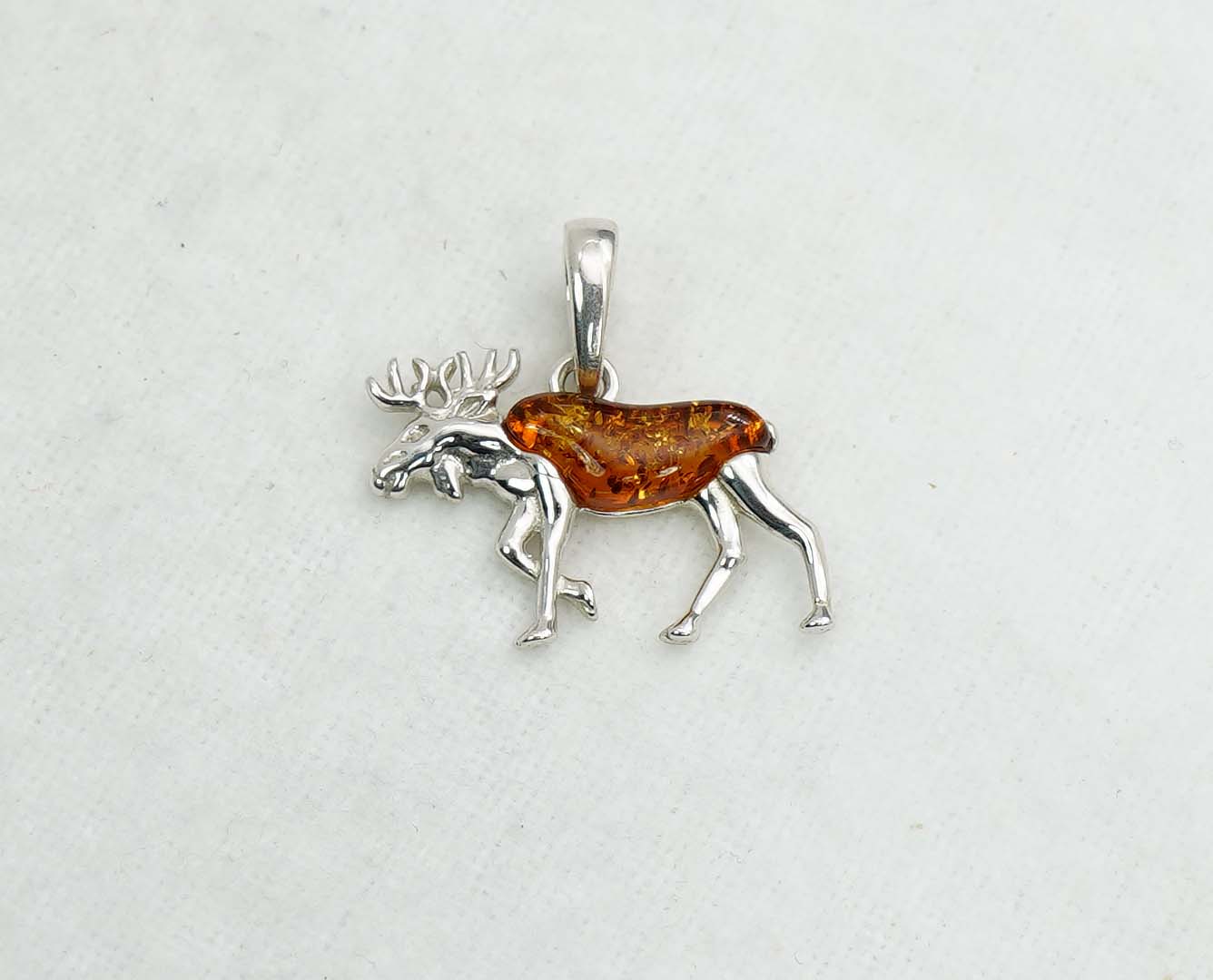 925 Solid Sterling Silver Natural Baltic Amber Pendant 2 Gram