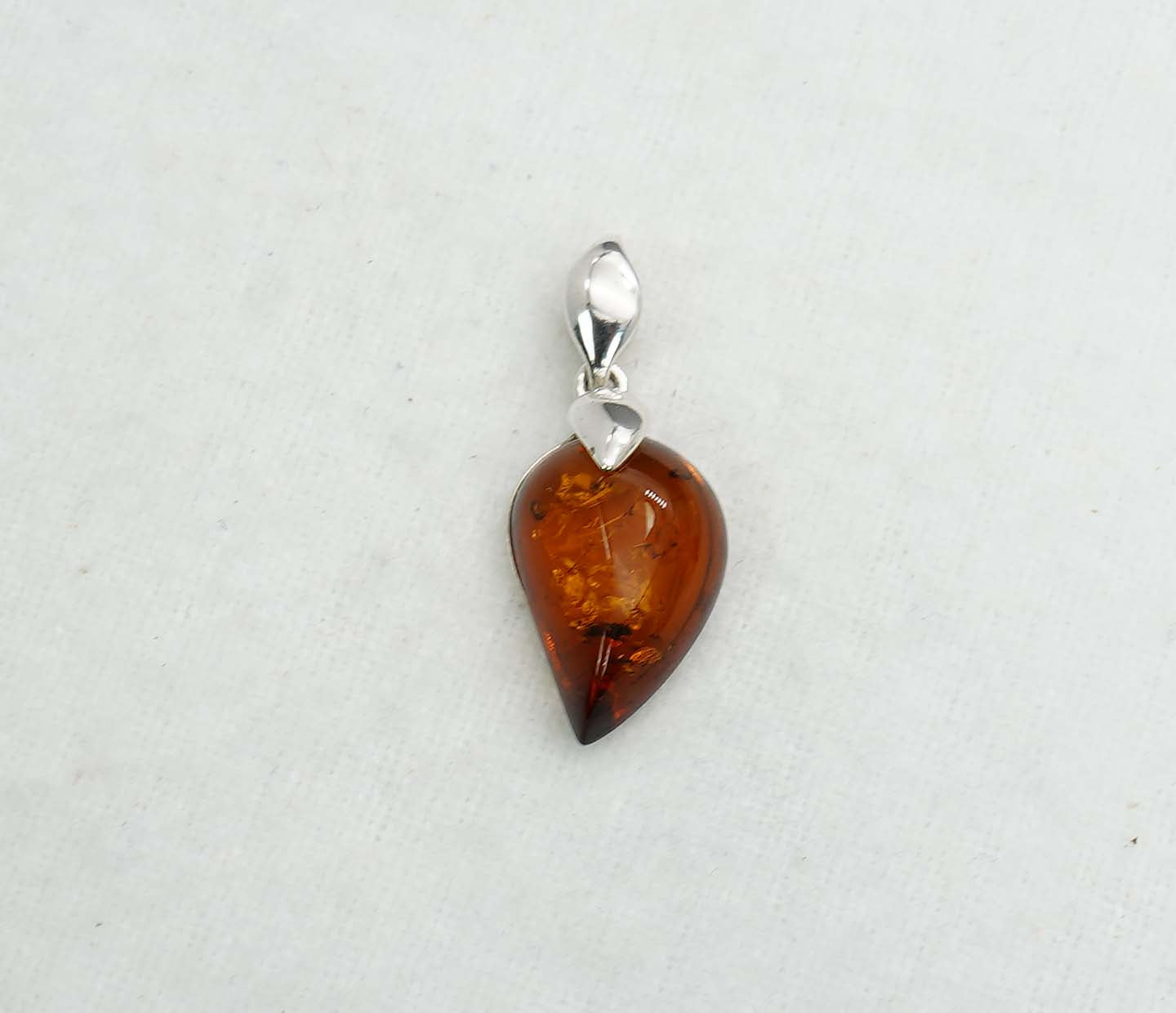 925 Solid Sterling Silver Natural Baltic Amber Pendant 2 Gram