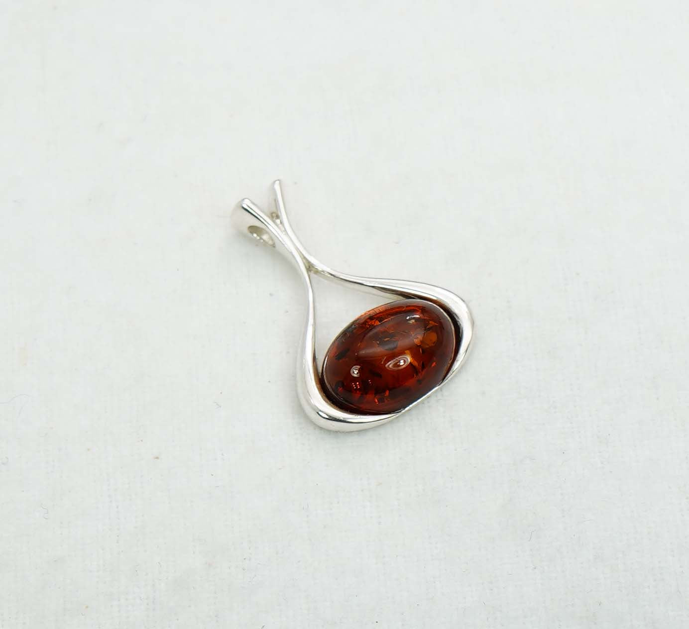925 Solid Sterling Silver Natural Baltic Amber Pendant 2.6 Gram