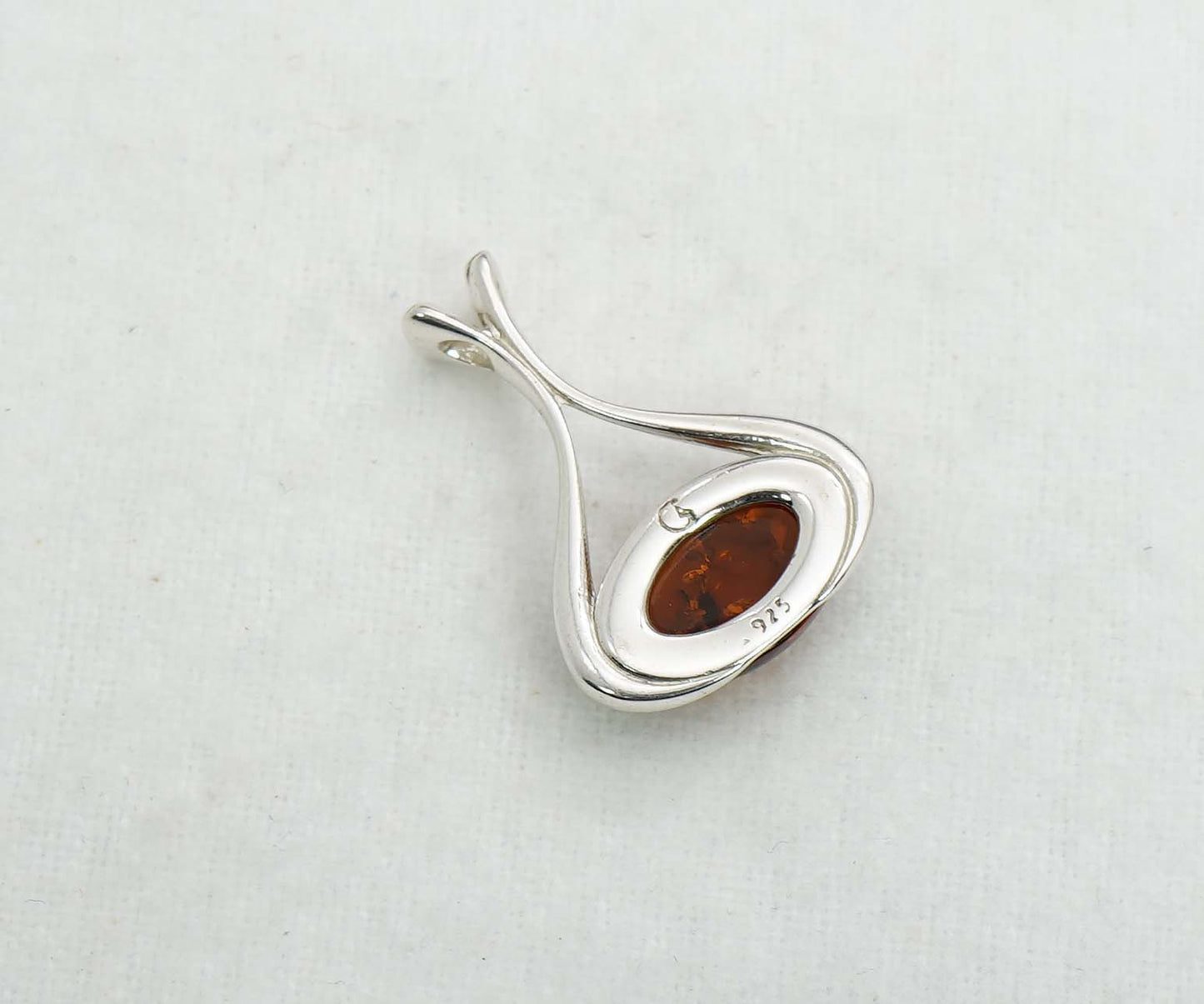 925 Solid Sterling Silver Natural Baltic Amber Pendant 2.6 Gram