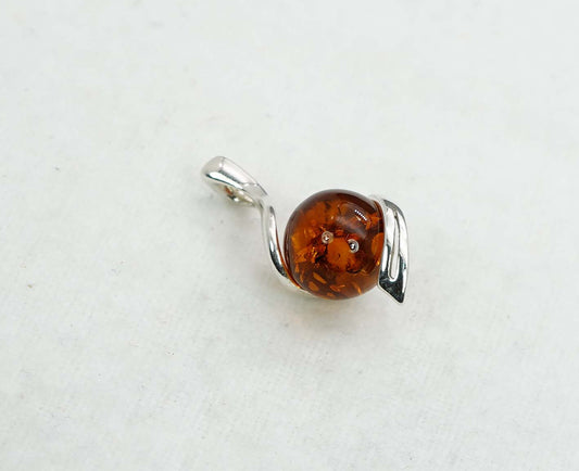 925 Solid Sterling Silver Natural Baltic Amber Pendant 2.2 Gram