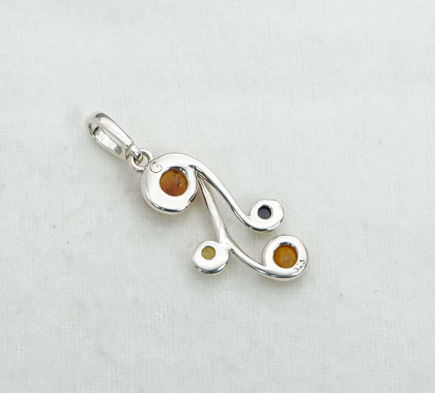 925 Solid Sterling Silver Natural Baltic Amber Pendant 2.6 Gram