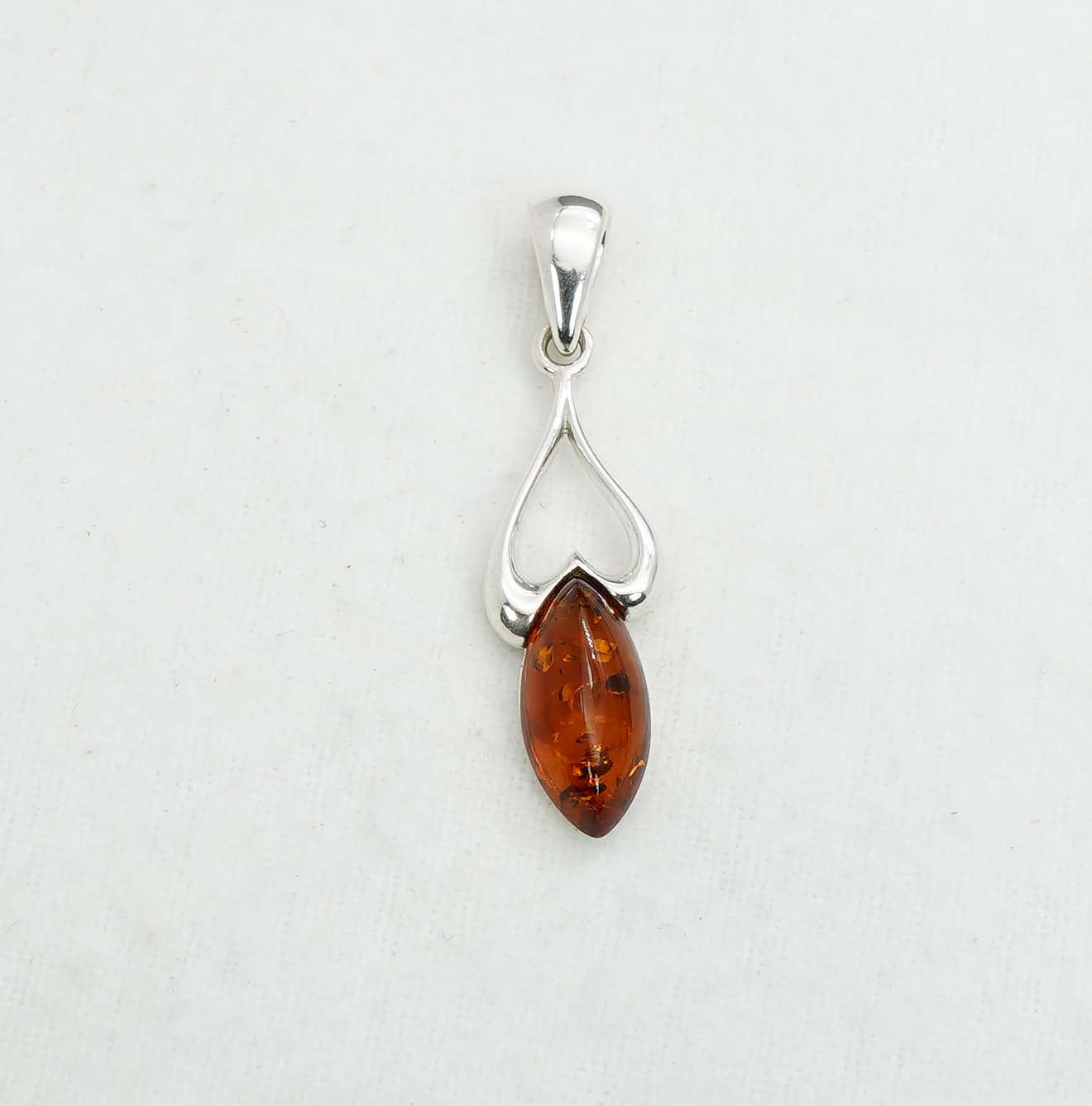 925 Solid Sterling Silver Natural Baltic Amber Pendant 2.Gram