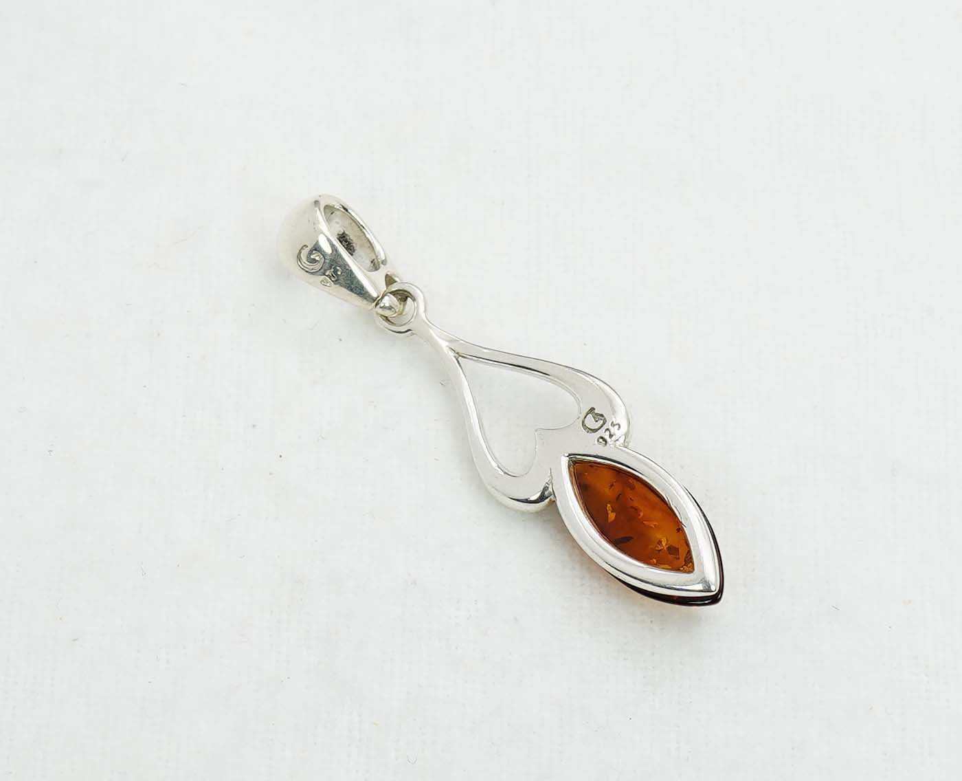 925 Solid Sterling Silver Natural Baltic Amber Pendant 2.Gram